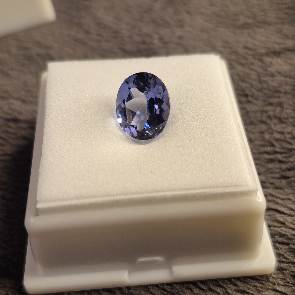 'Tanzanite' Topaz 3.5ct oval 11x9mm